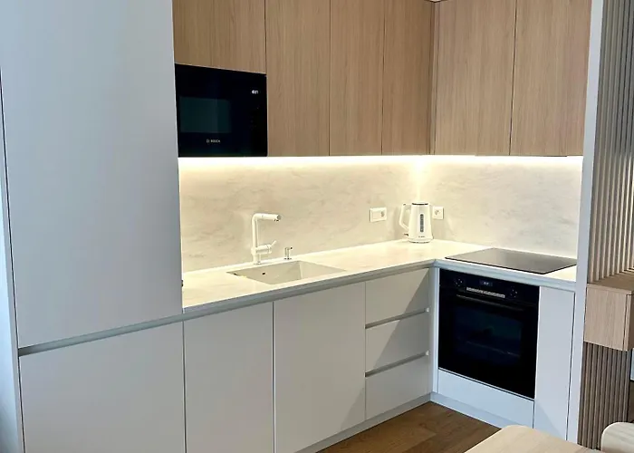 Vydrica Old Town Апартаменти *